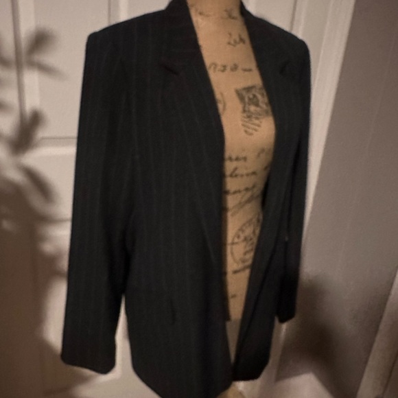 Kenneth Cole Gray blazer - Picture 2 of 12